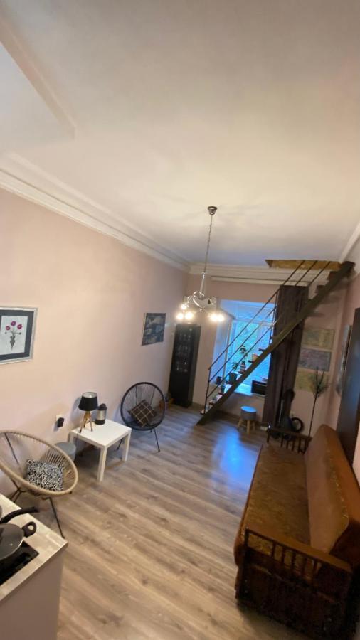 Art Apartment In Kala Tbilisi Historic District Екстер'єр фото